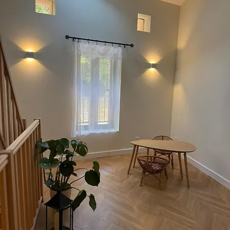 Holiday home La Parenthese Naillousaine *