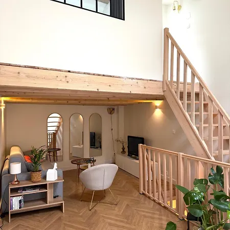 La Parenthese Naillousaine *